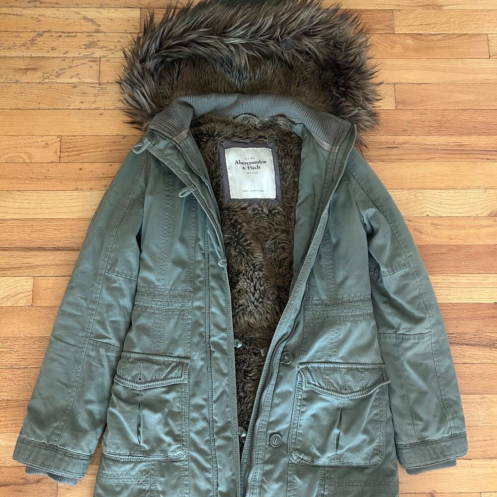 Abercrombie & Fitch Faux Fur-Lined Parka | Olive Green